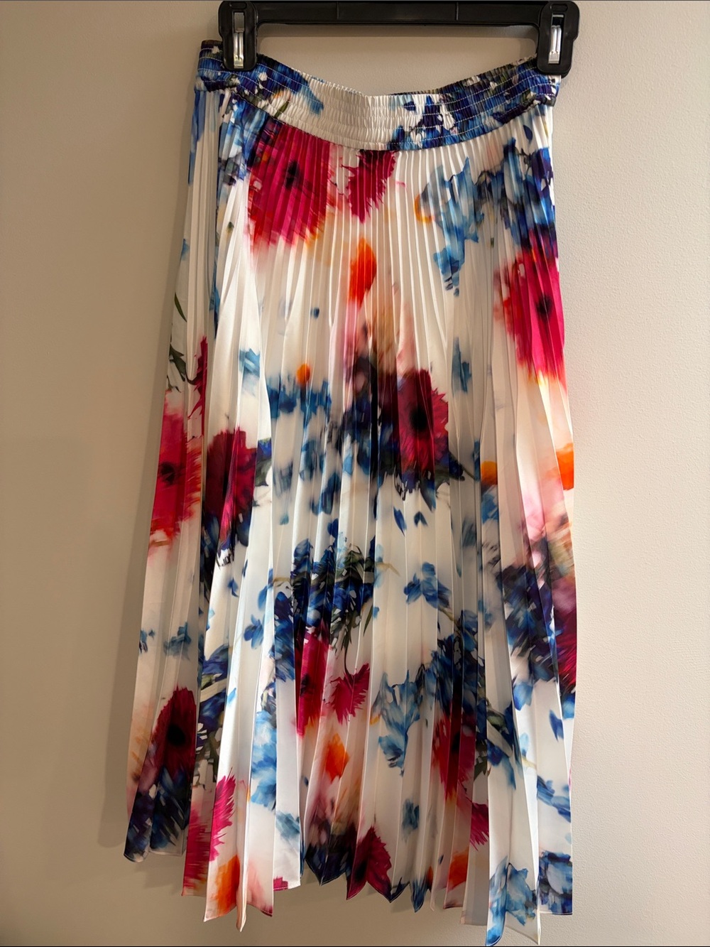 Club Monaco White Pleated Midi Skirt with Pink, Blue & Orange Floral Print